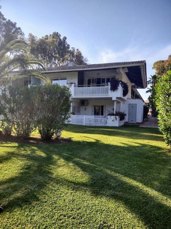 Puerto Banus Apartment Near Beachfront, Sunny Terrace, Pool, Tennis Court, Parking And Movies Projector Марбелья Экстерьер фото