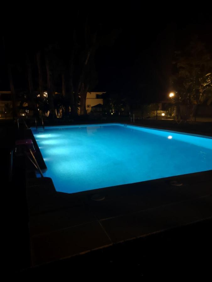 Puerto Banus Apartment Near Beachfront, Sunny Terrace, Pool, Tennis Court, Parking And Movies Projector Марбелья Экстерьер фото
