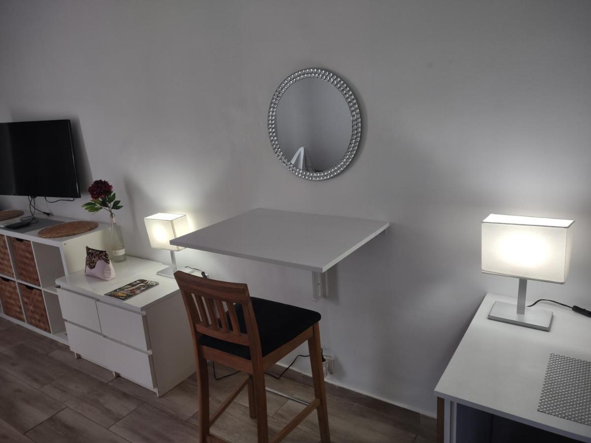 Puerto Banus Apartment Near Beachfront, Sunny Terrace, Pool, Tennis Court, Parking And Movies Projector Марбелья Экстерьер фото