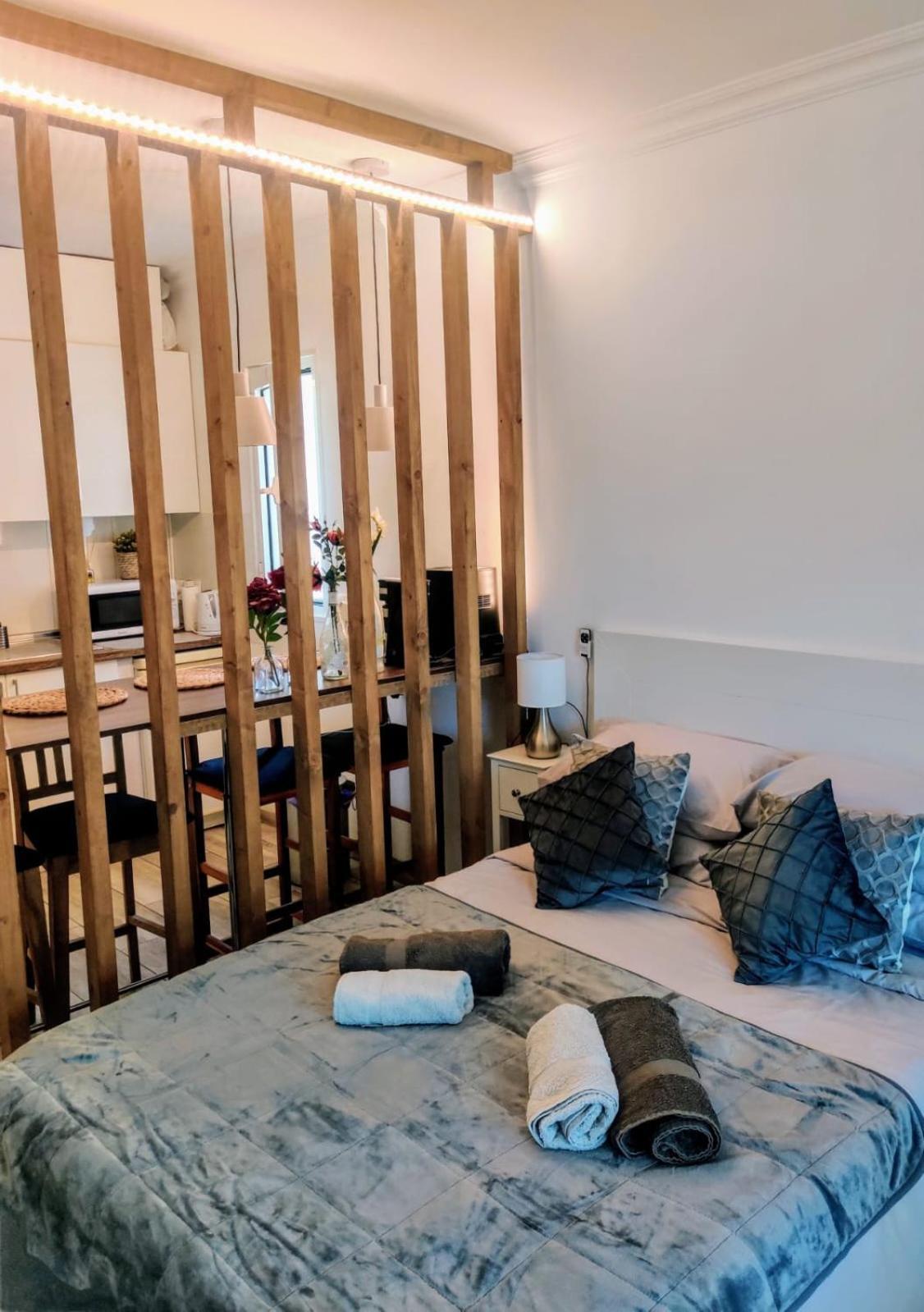 Puerto Banus Apartment Near Beachfront, Sunny Terrace, Pool, Tennis Court, Parking And Movies Projector Марбелья Экстерьер фото